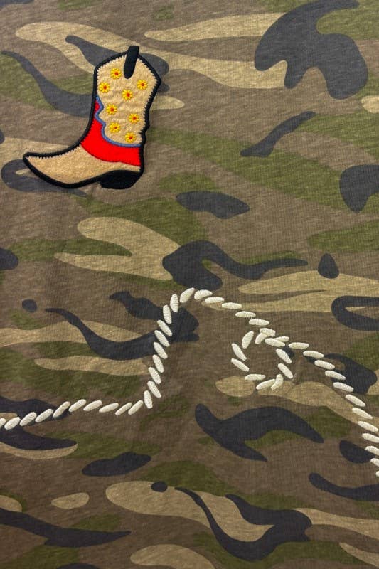 ZT50258T-SLEEVELESS EMBROIDERY CAMO PRINT TOP