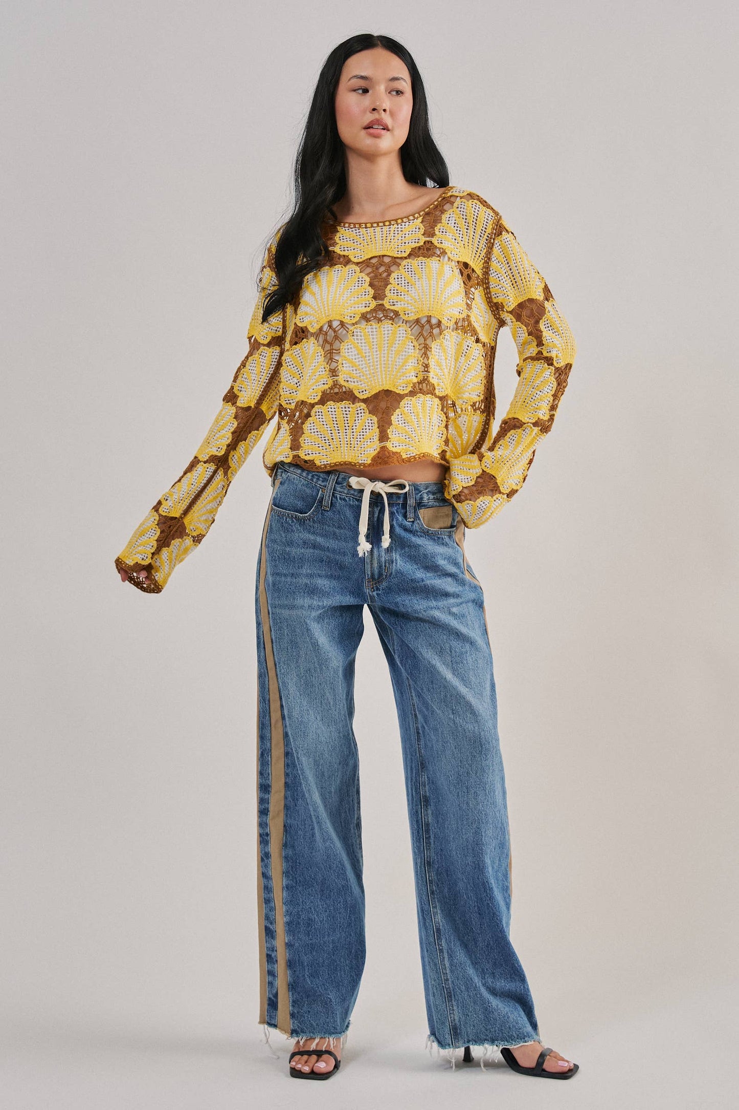Crochet Lace Seashell Scalloped Knit Top