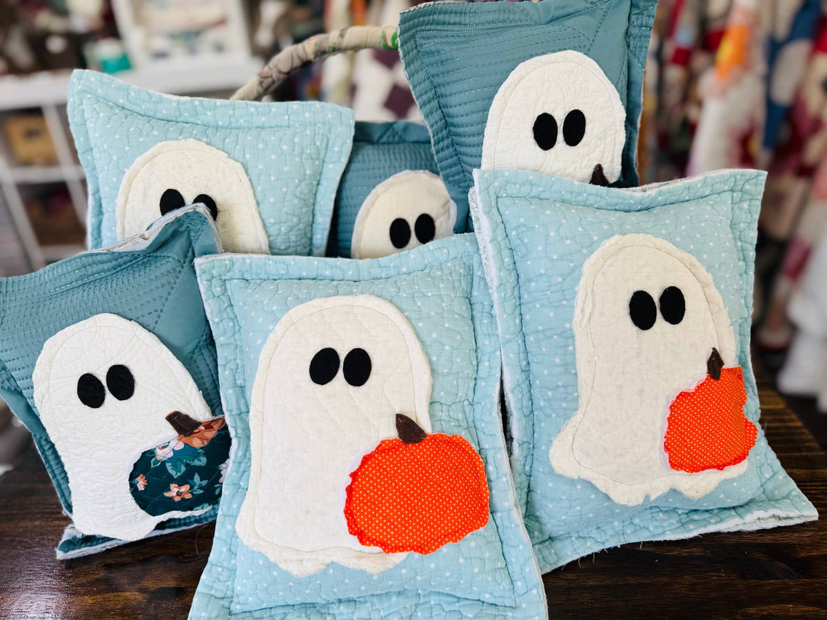 Reclaimed Fabric Ghost Pillow with Quilted Pumpkin – 9 x 12