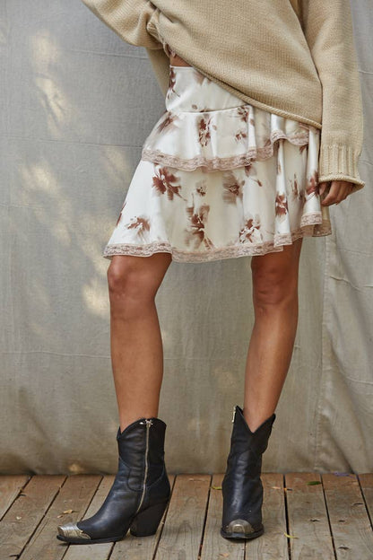 L9816B1 | Woven Satin Polyester Floral Print Mini Skirt