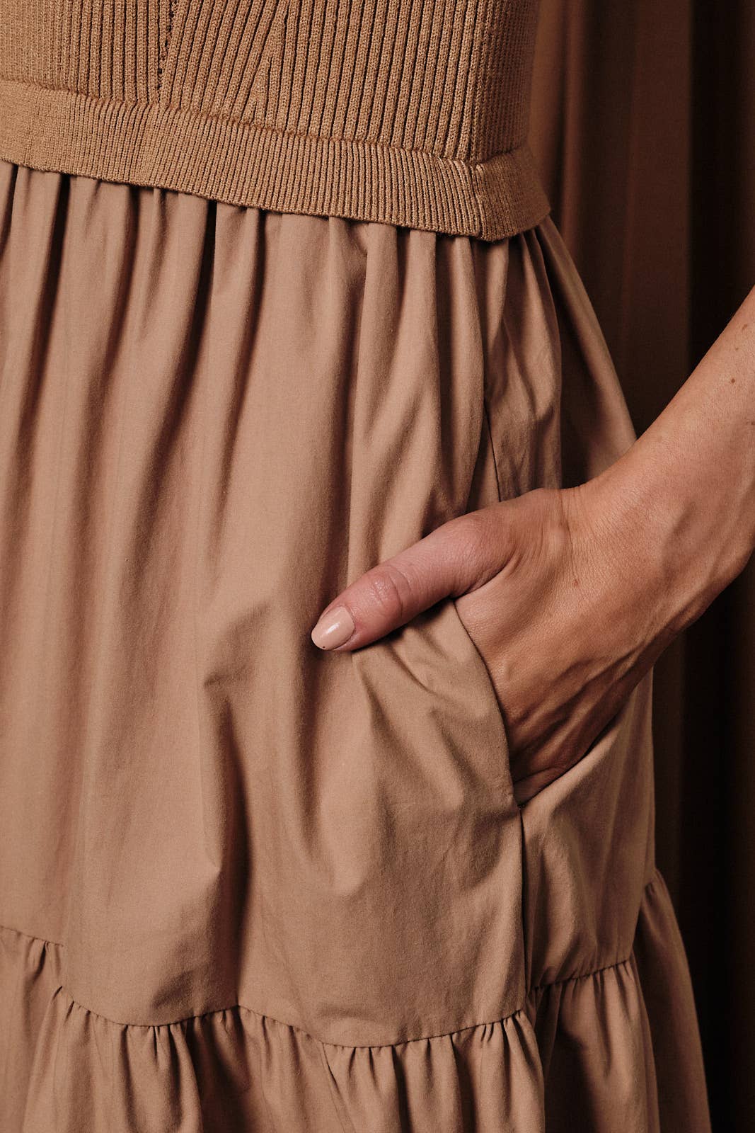MOCK NECK SHORT SLEEVE KNIT & WOVEN MIX TIERED MIDI DRESS
