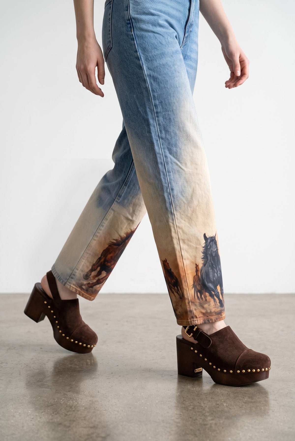 60213P Horse Printed Barrel Leg Denim Pants