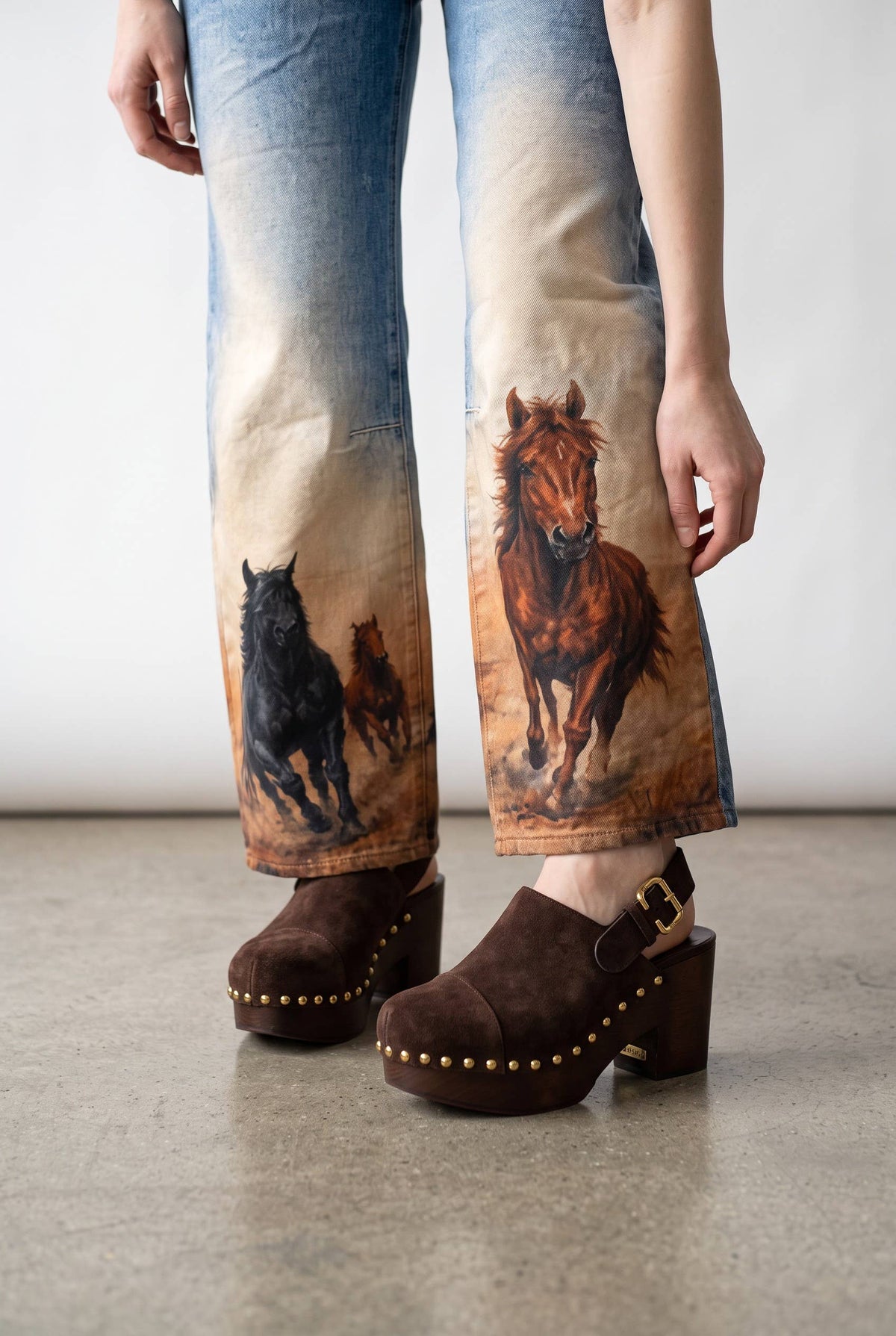 60213P Horse Printed Barrel Leg Denim Pants