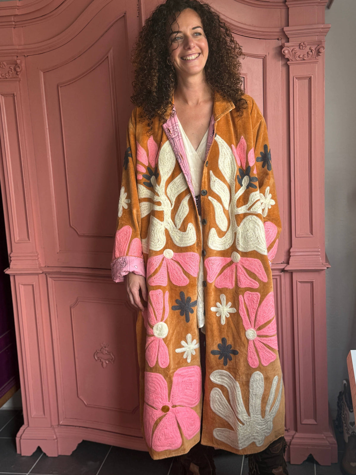 Long flower coat embroidered