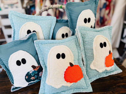 Reclaimed Fabric Ghost Pillow with Quilted Pumpkin – 9 x 12
