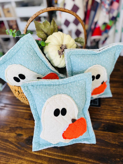 Reclaimed Fabric Ghost Pillow with Quilted Pumpkin – 9 x 12