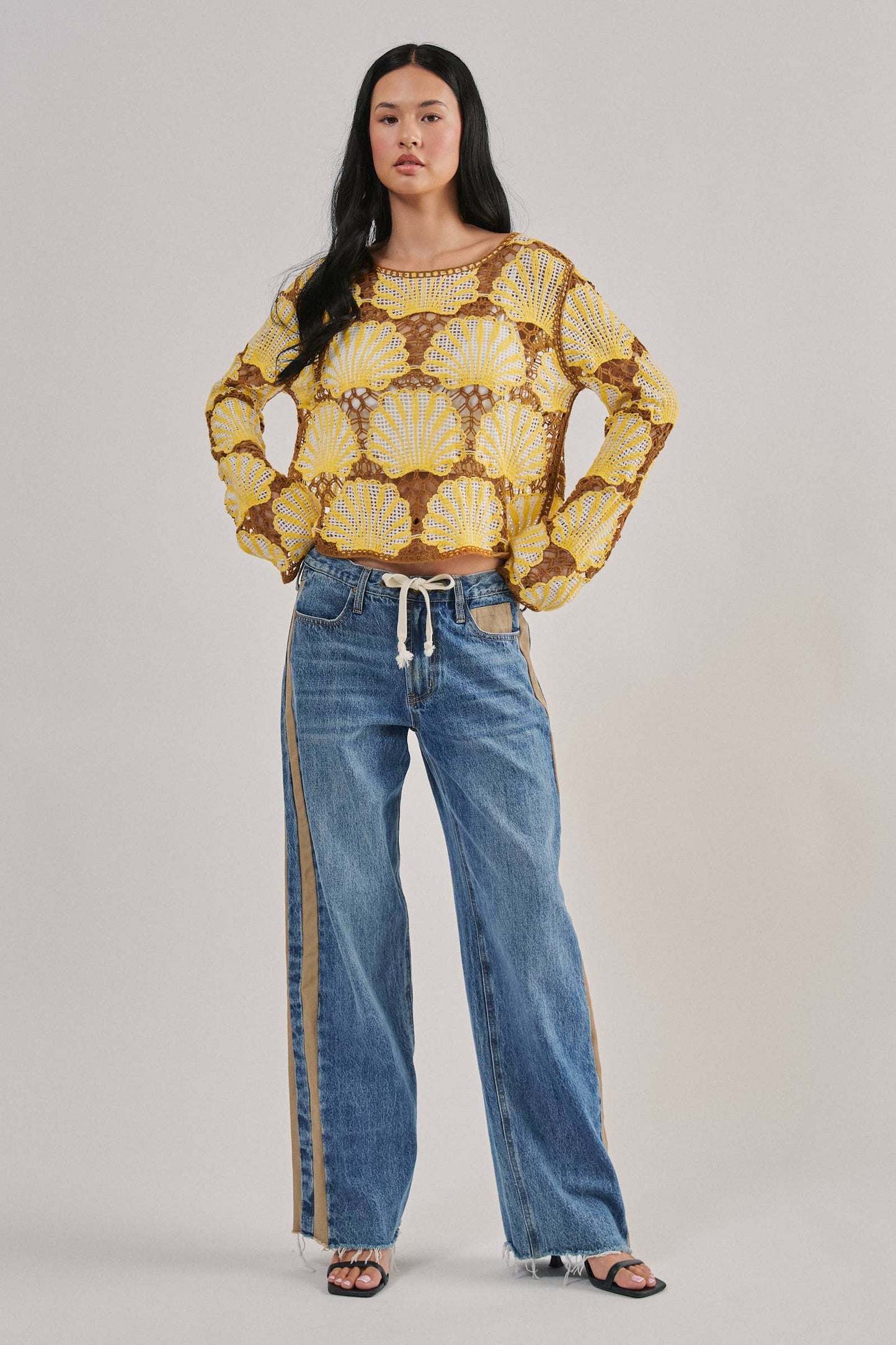 Crochet Lace Seashell Scalloped Knit Top