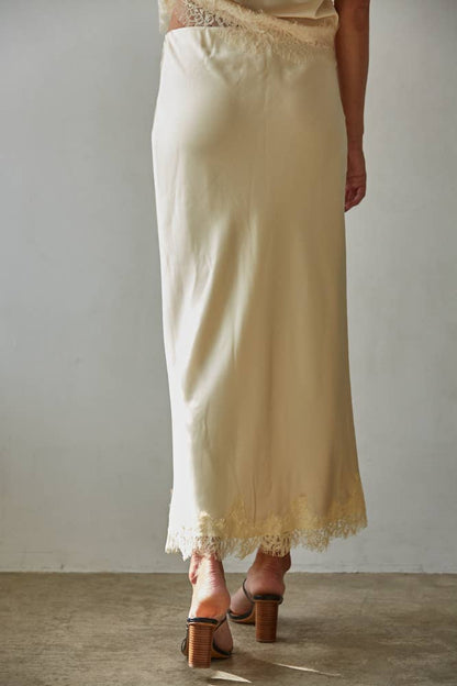 L9524B2 | Woven Polyester Spandex Satin Midi Skirt