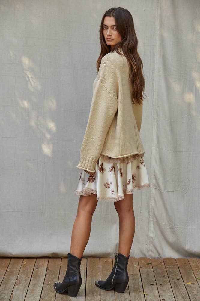 L9816B1 | Woven Satin Polyester Floral Print Mini Skirt